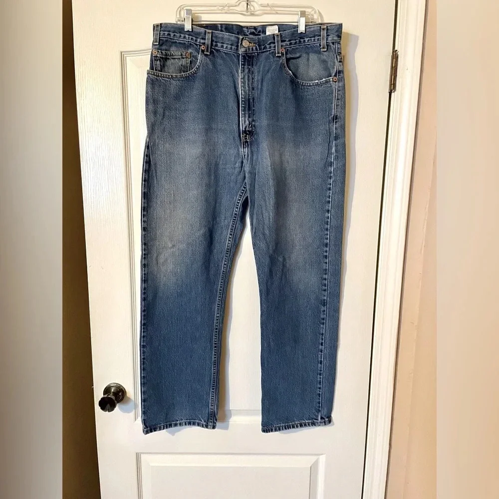 VTG Levis Jeans Mens 38x32 Blue 505 Regular Straight American Made in USA Denim
